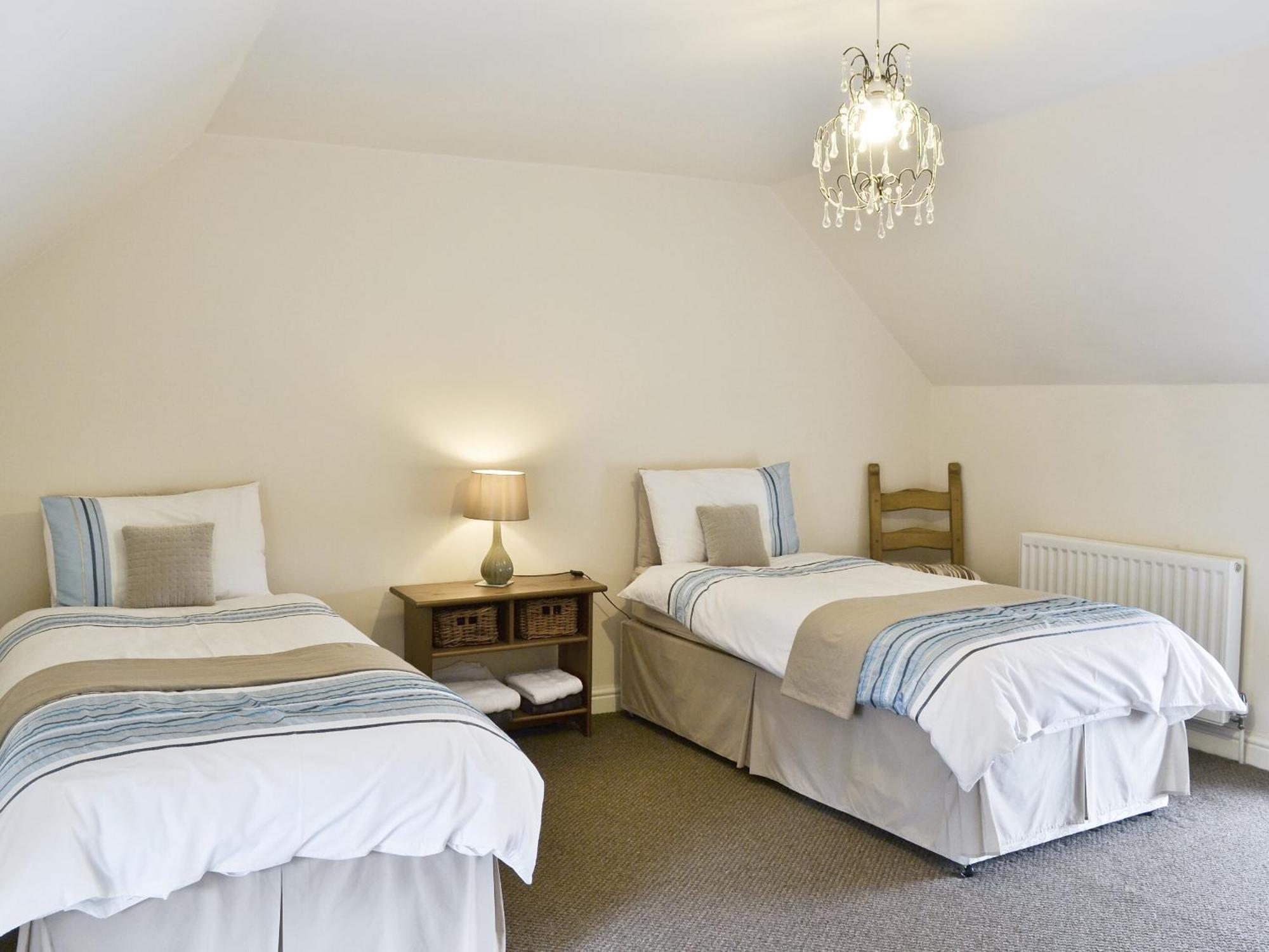 Methodist Cottage West Kyo Екстер'єр фото